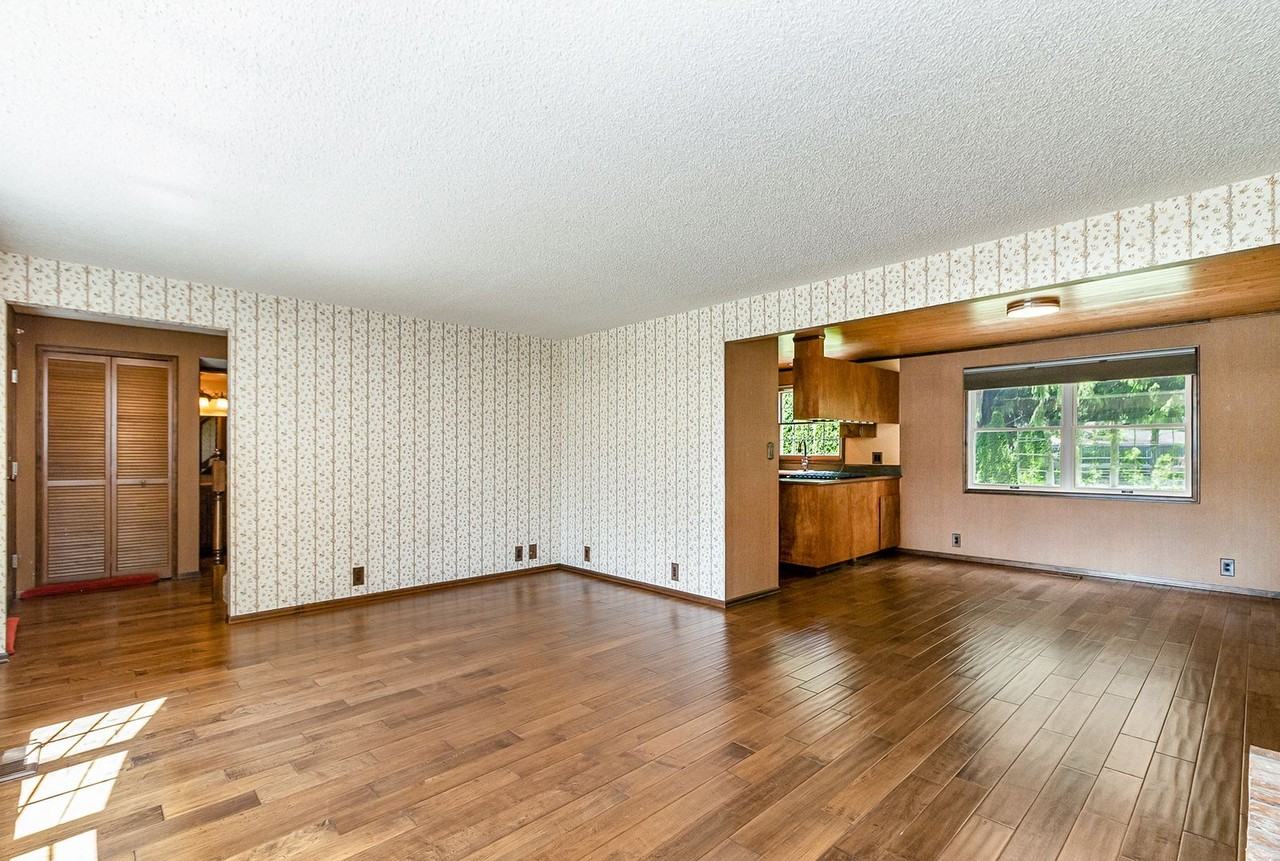 5925 93rd Pl Ne - Photo 3 of 11