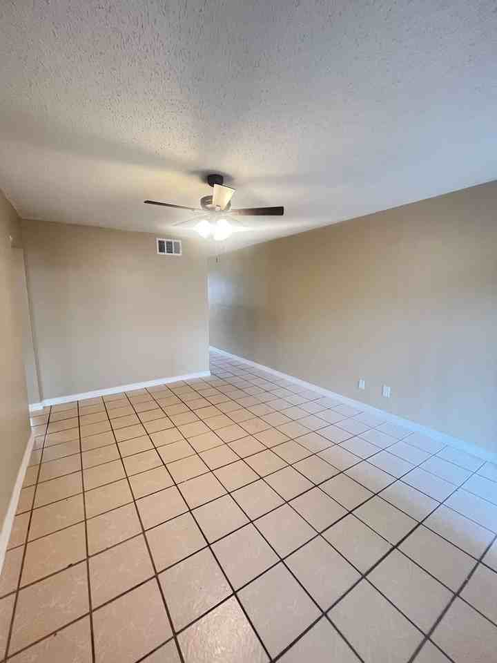 Town Park Apartments - Photo 4 of 17