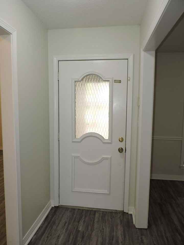 2780 Honeywood Dr - Photo 3 of 28