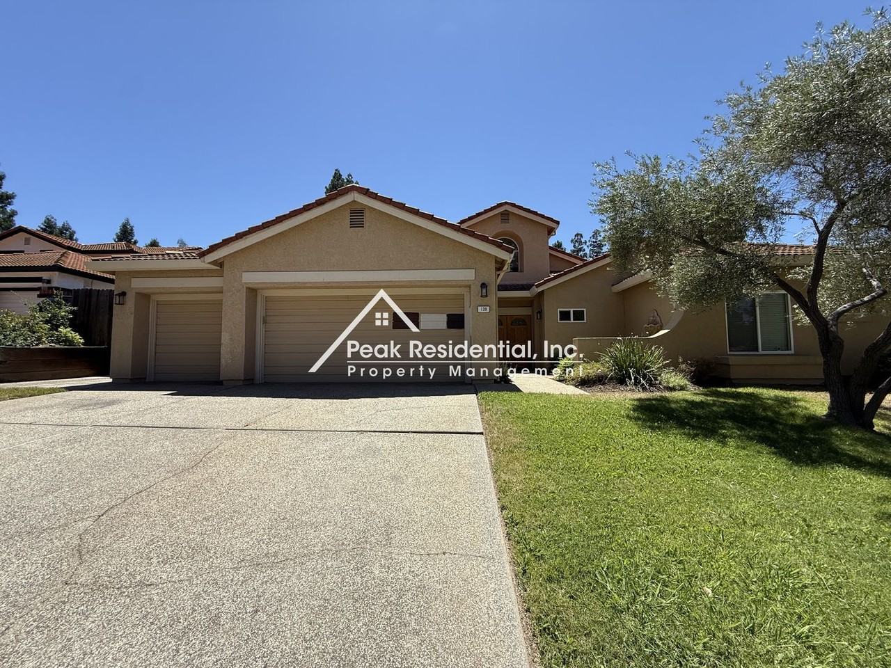 139 Biscayne Way - Photo 2 of 41