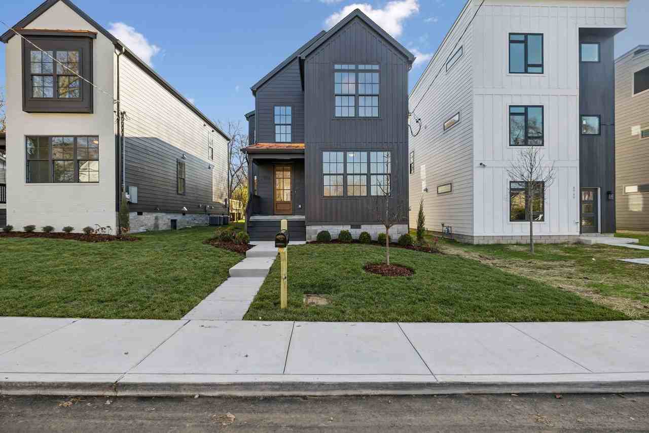 2715B Batavia St - Photo 2 of 36