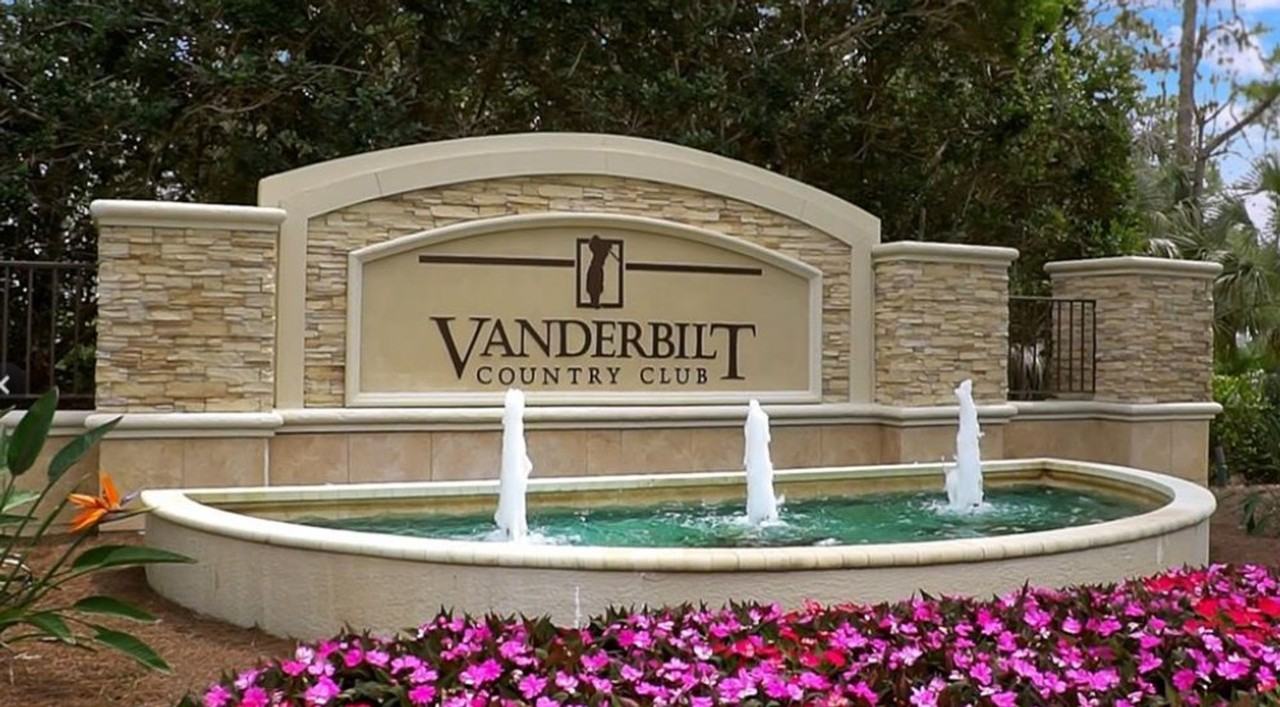 8223 Parkstone Pl #102 - Photo 3 of 34