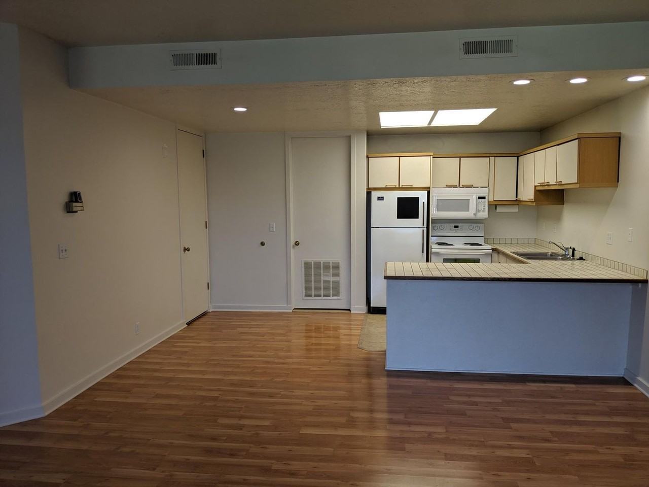 255 W 2025 S - Photo 6 of 17