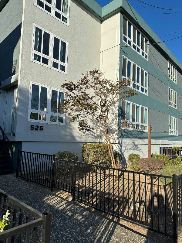 525 N San Mateo Dr #209