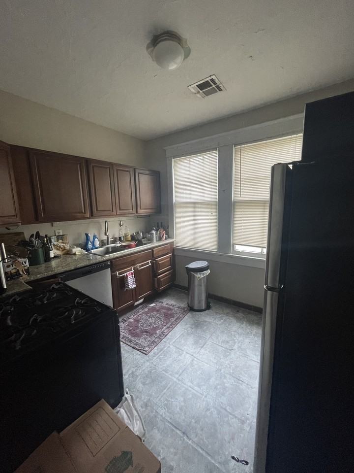 3925 Octavia Street - Photo 3 of 6