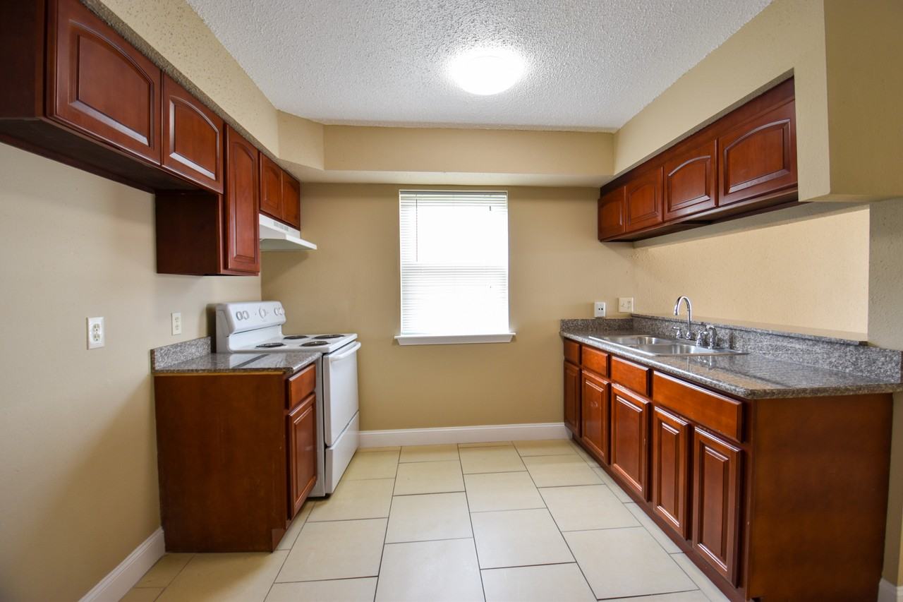 1732 Carrollwood Drive #2A - Photo 3 of 6