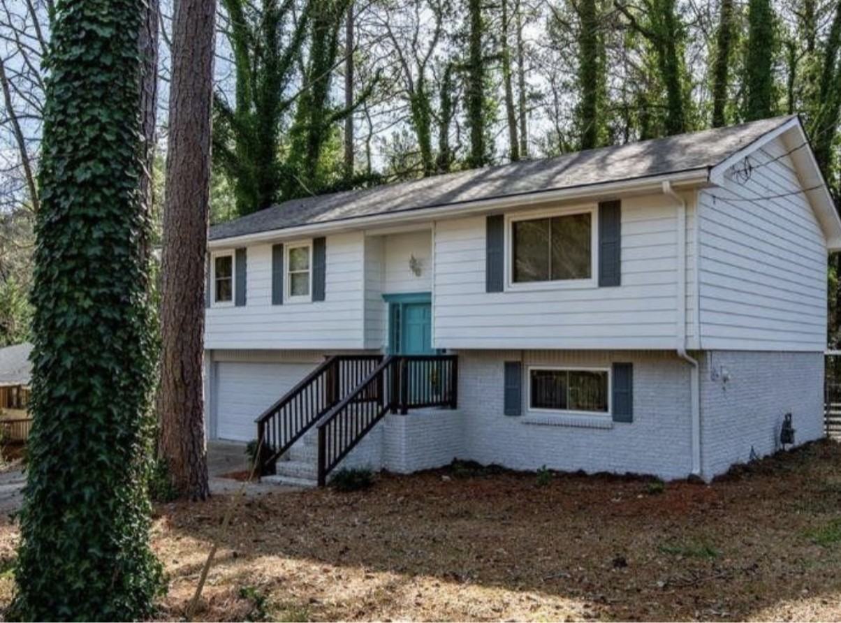 2866 Hedgewood Drive Northwest - Photo 2 of 13