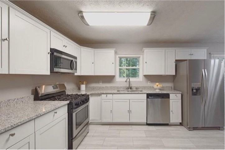 2866 Hedgewood Drive Northwest - Photo 4 of 13