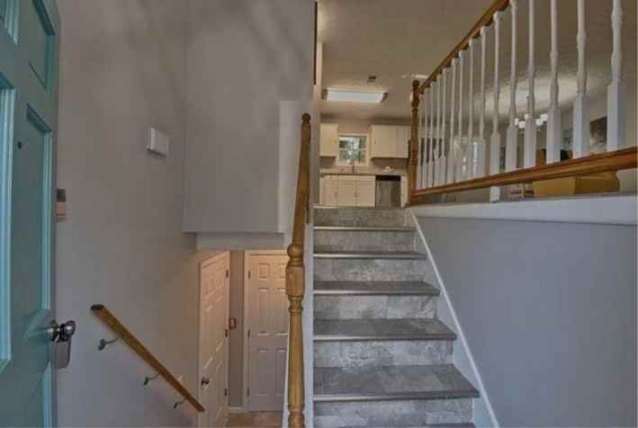 2866 Hedgewood Drive Northwest - Photo 5 of 13