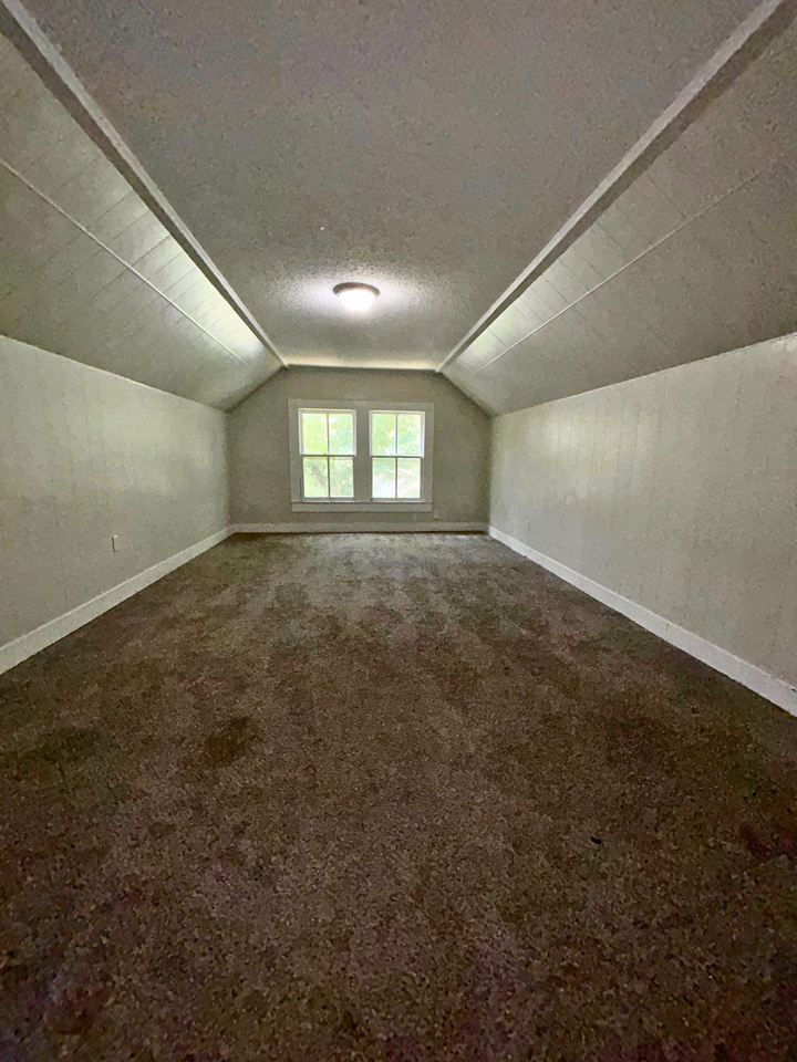 1968 Clinton Avenue - Photo 5 of 9