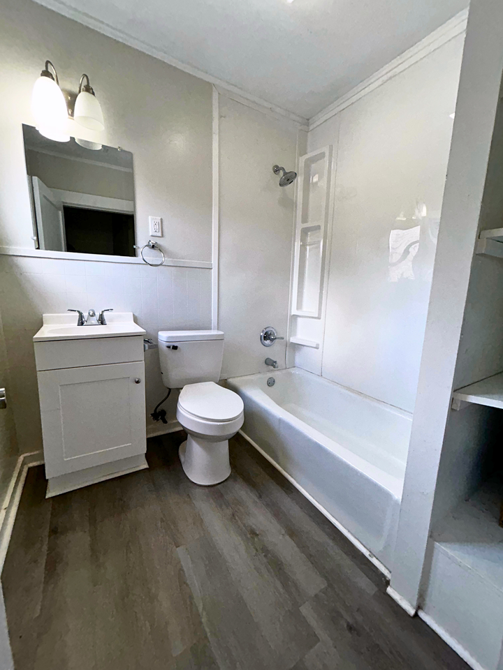 1968 Clinton Avenue - Photo 7 of 9