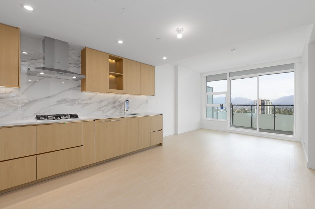13778 100 Avenue - Photo 2