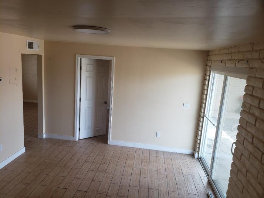 1017 North Main Street - Photo 5 of 10