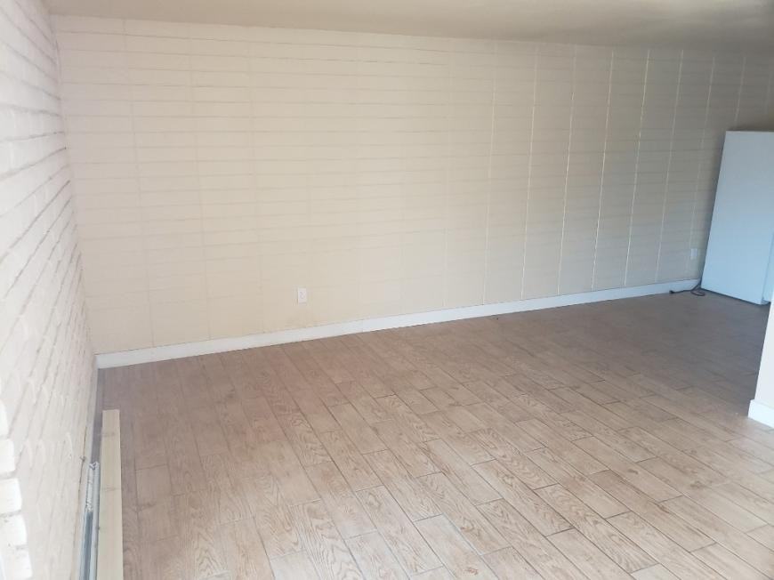 1017 North Main Street - Photo 6 of 10