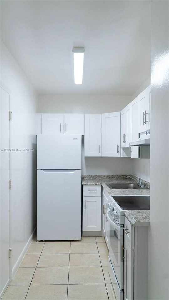 5990 Ne 18th Ave #5990-128 - Photo 2 of 8