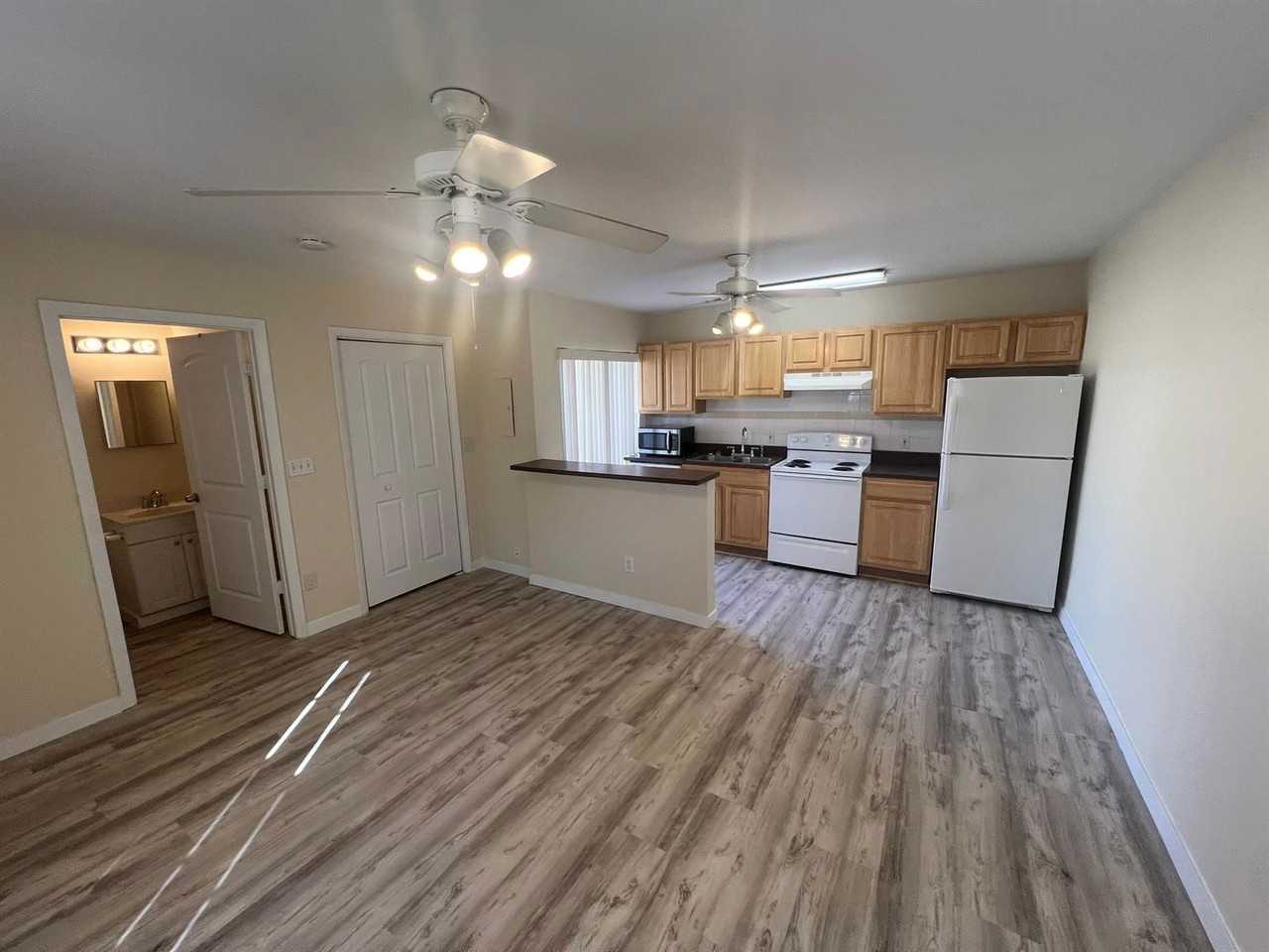 1851 Ne 56th St #1851 - Photo 2 of 8