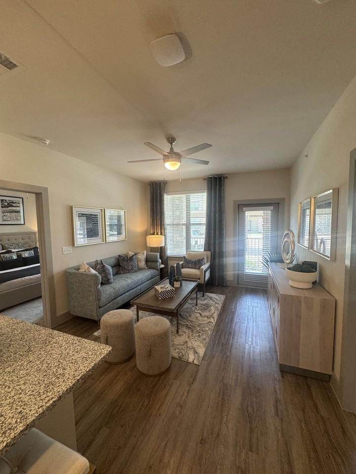 551 E Finley Blvd #8101 - Photo 3 of 8
