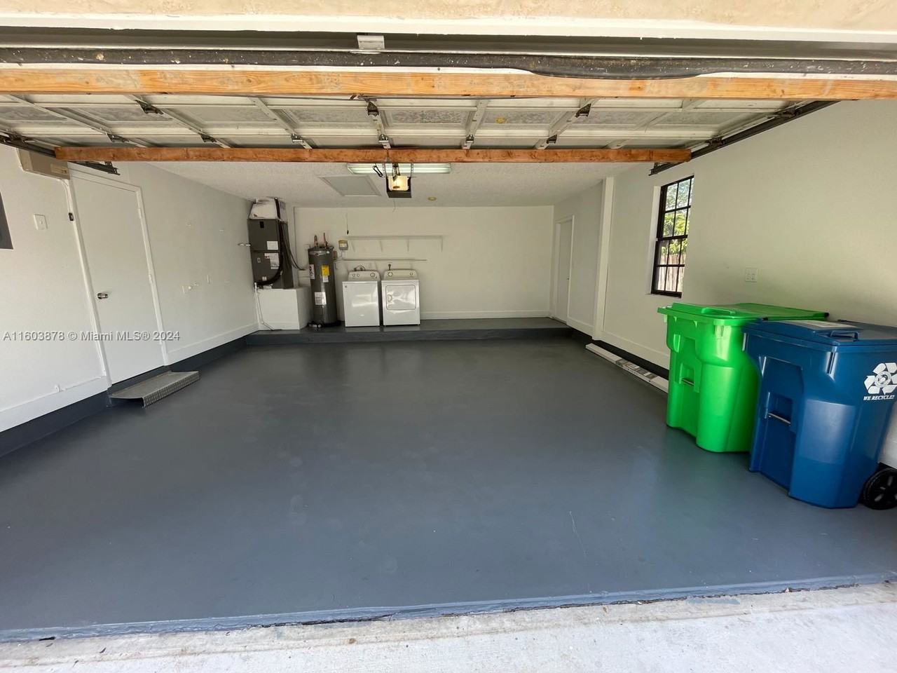 15972 E Wind Cir - Photo 2 of 8