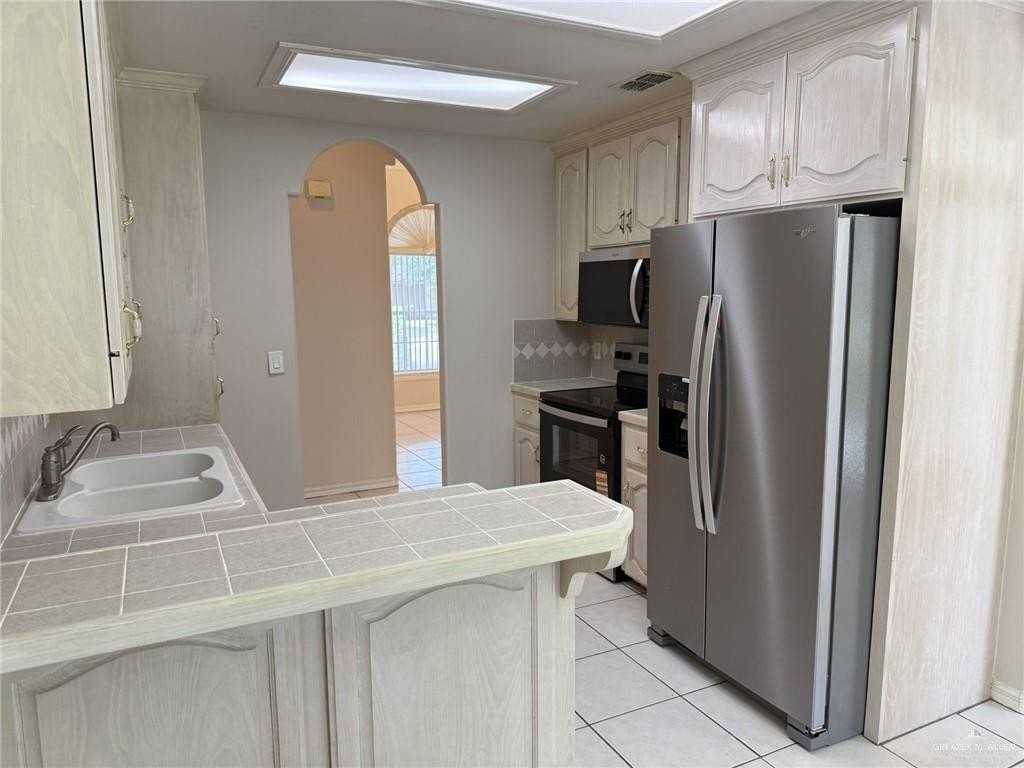 3707 San Gerardo - Photo 2 of 18