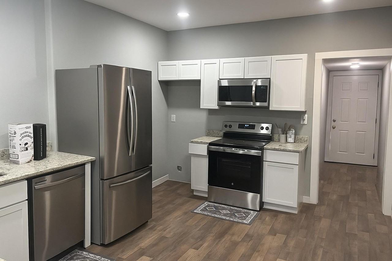 East Southcross Boulevard - Photo 2 of 13