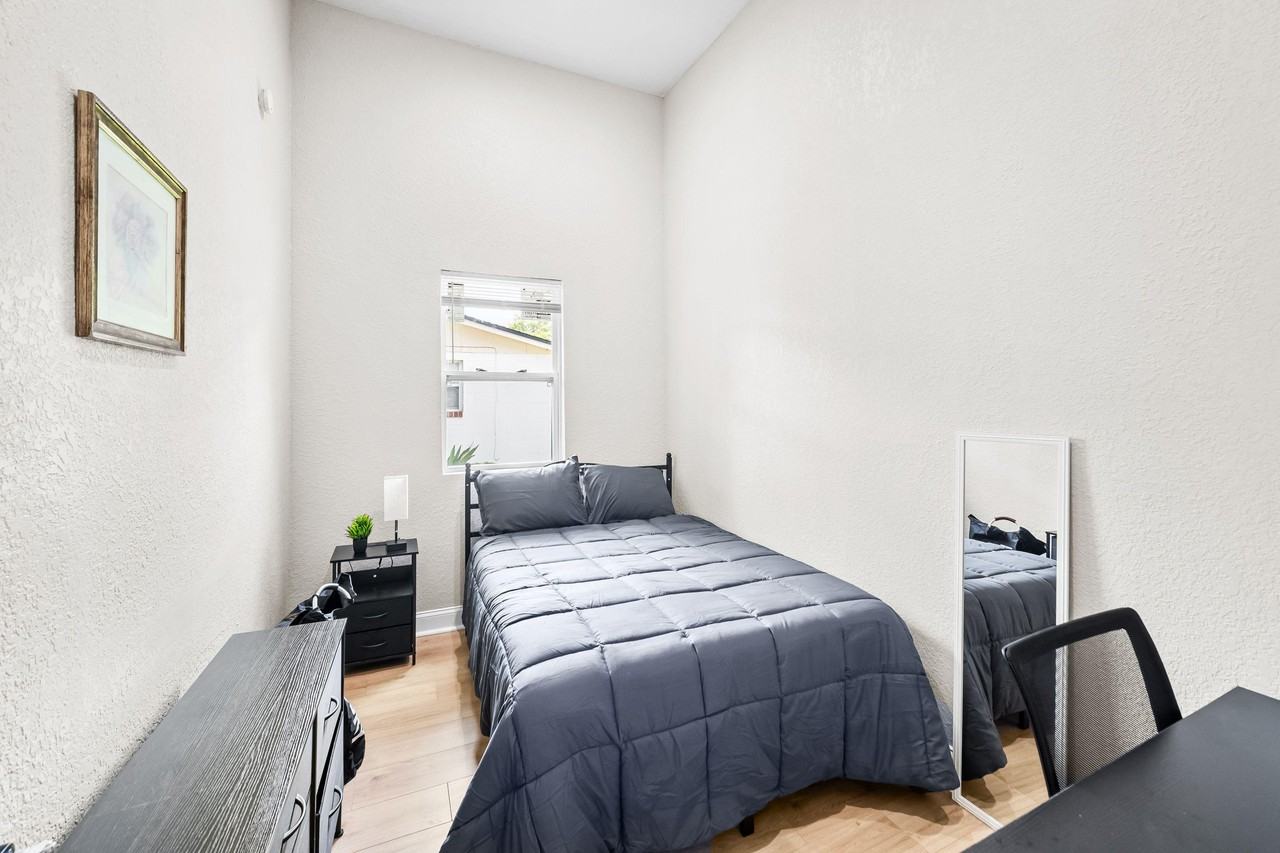 Matthew St - Photo 4 of 8