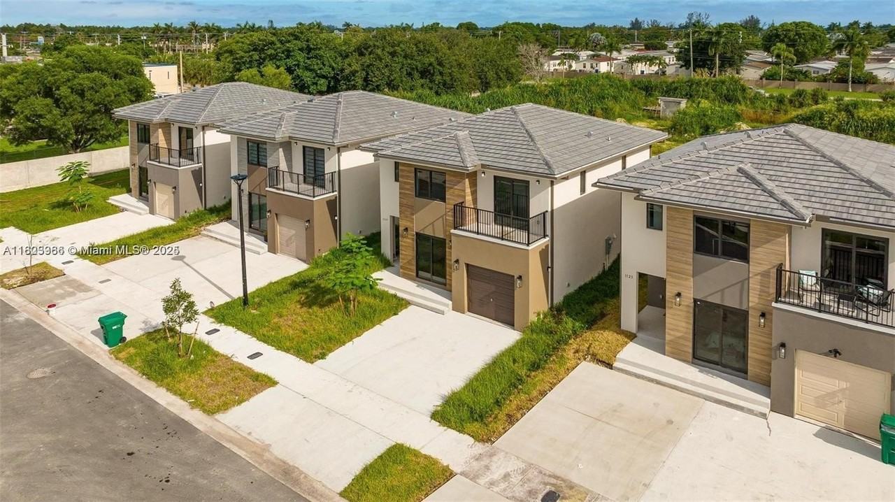 1119 NW 1st St - Photo 3 of 40