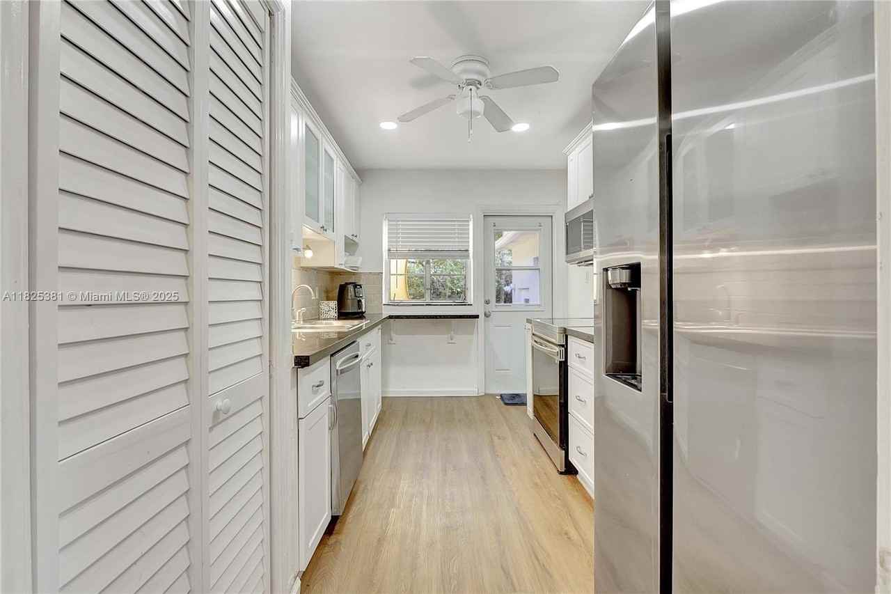 33 Sw 20th Rd - Photo 6 of 30