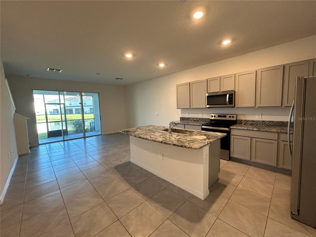 17575 Crescent Moon Loop - Photo 3 of 18