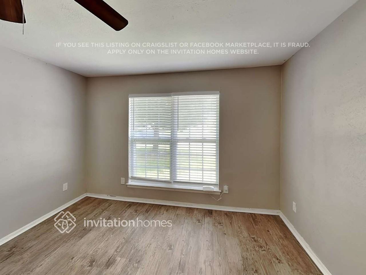 1003 Rosewood Ln - Photo 6 of 21