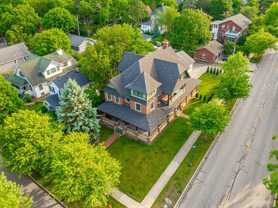 203 S Columbia St - Photo 1 of 1