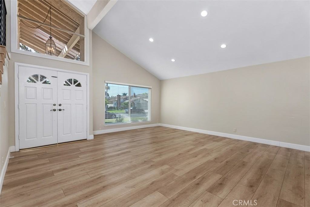 14821 Yucca Ave - Photo 3 of 30