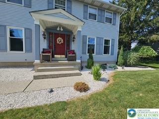 100 Wynnwood Ln E - Photo 2 of 8