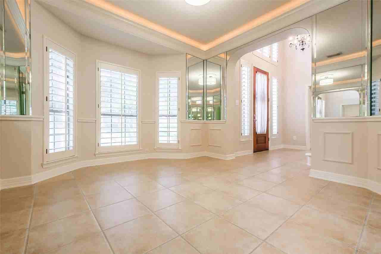 12411 Santiago Cove Ln - Photo 6 of 49