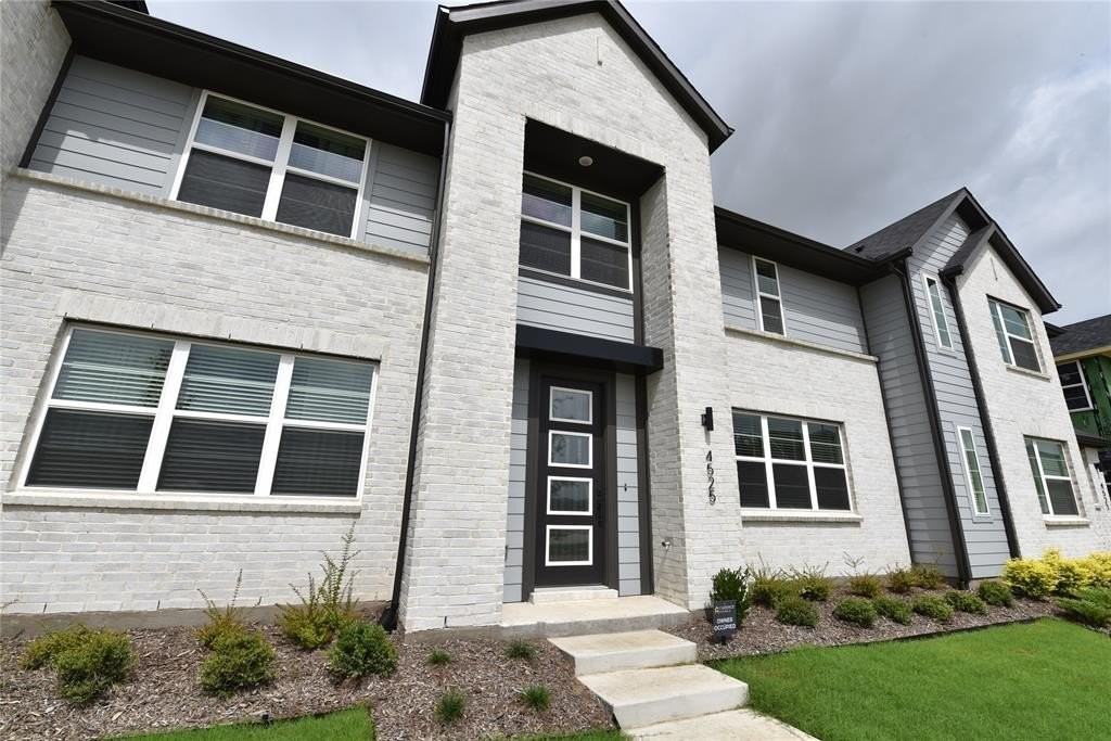 4525 Lamplights Dr - Photo 5 of 40