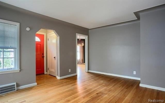 348 E Maplehurst St - Photo 3 of 18