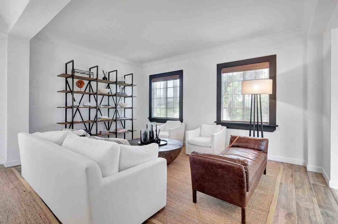 11131 Manderly Lane - Photo 5 of 50