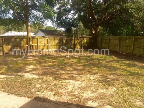 2114 Pullman Cir - Photo 2 of 13