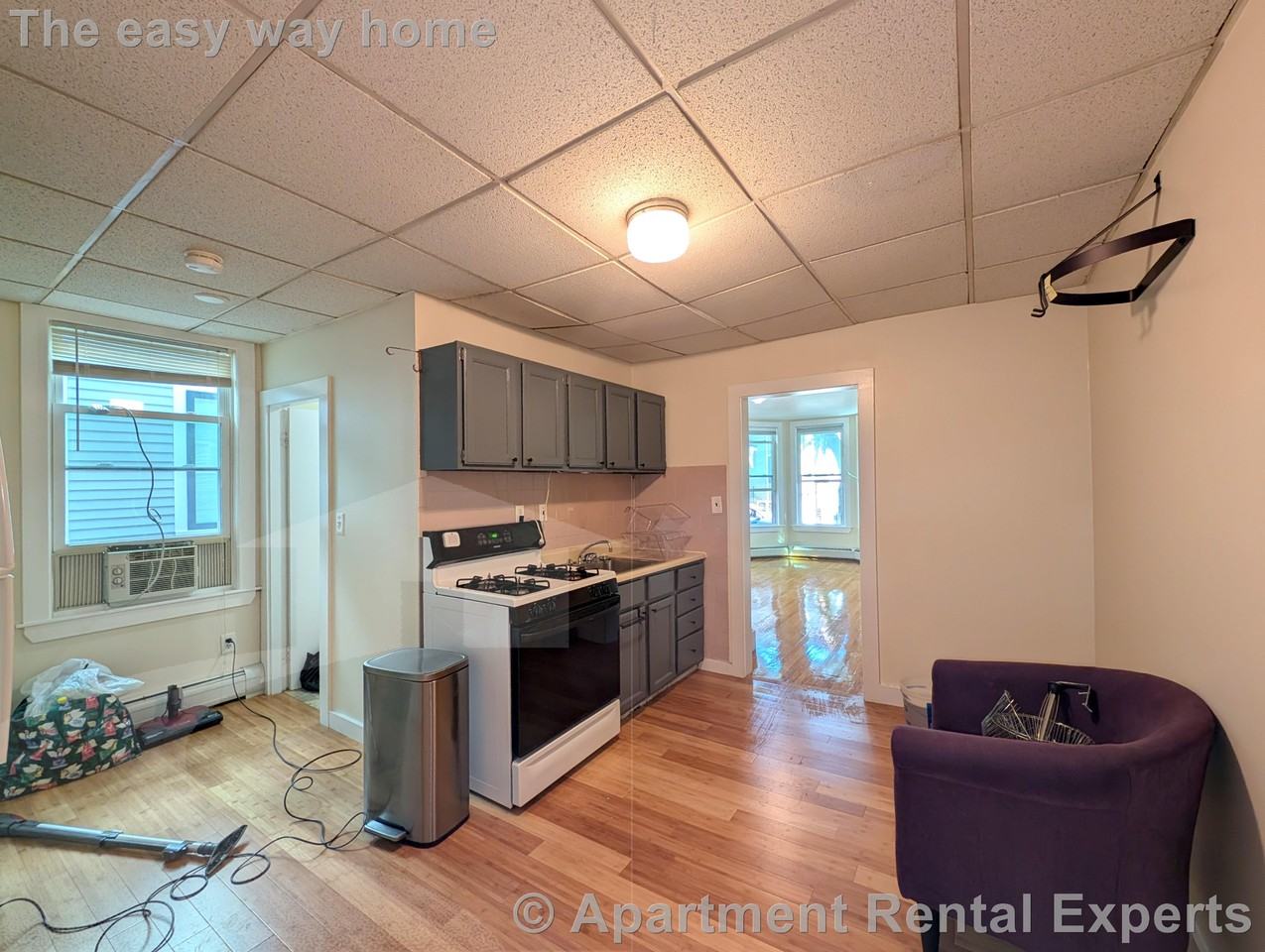 379 Windsor St #1 - Photo 6 of 12