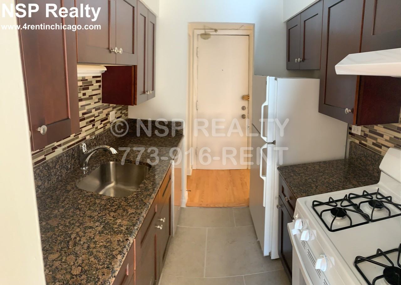 3710 N Pine Grove Ave #514 - Photo 2 of 9