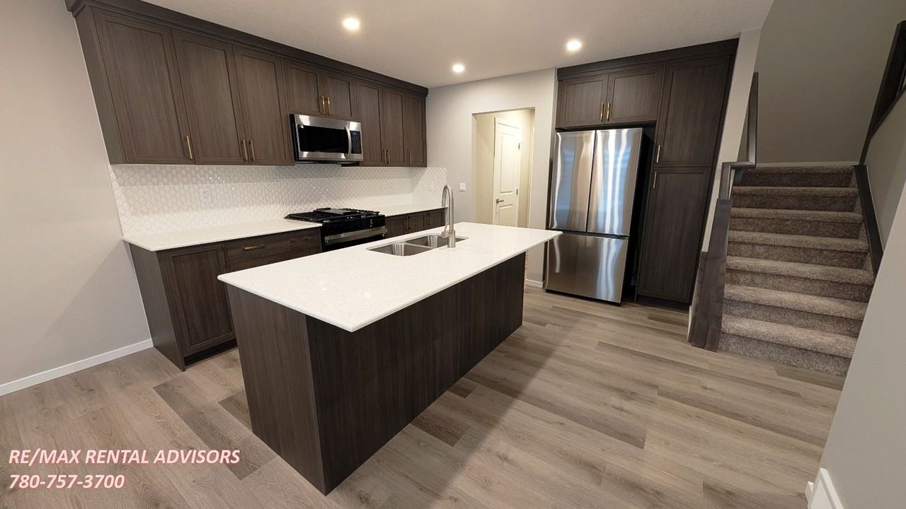 11 Carringford Road Northwest - Photo 3 of 18