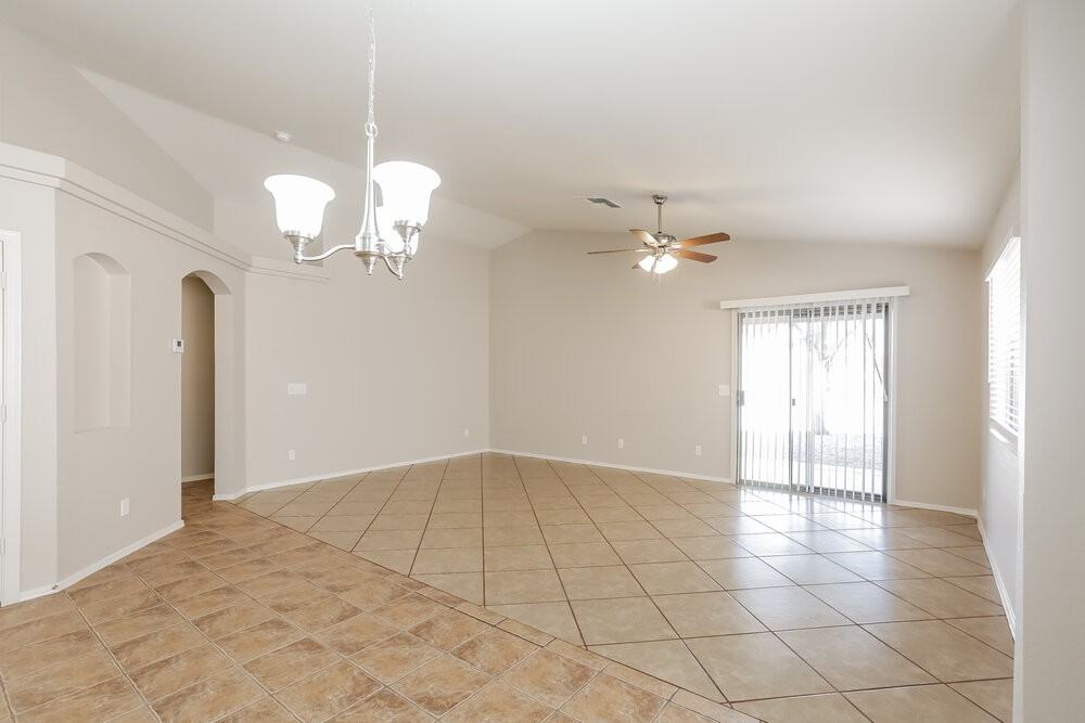 4314 N 124th Ave - Photo 7 of 16