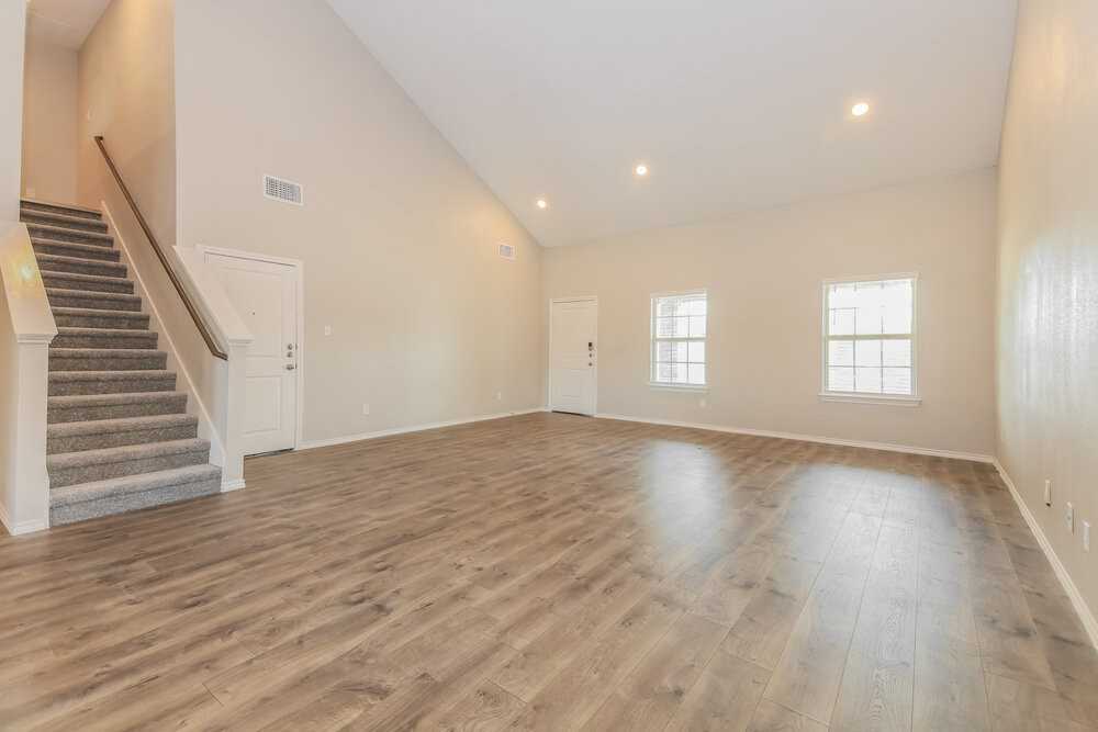 2609 Hutchins Dr - Photo 6 of 17