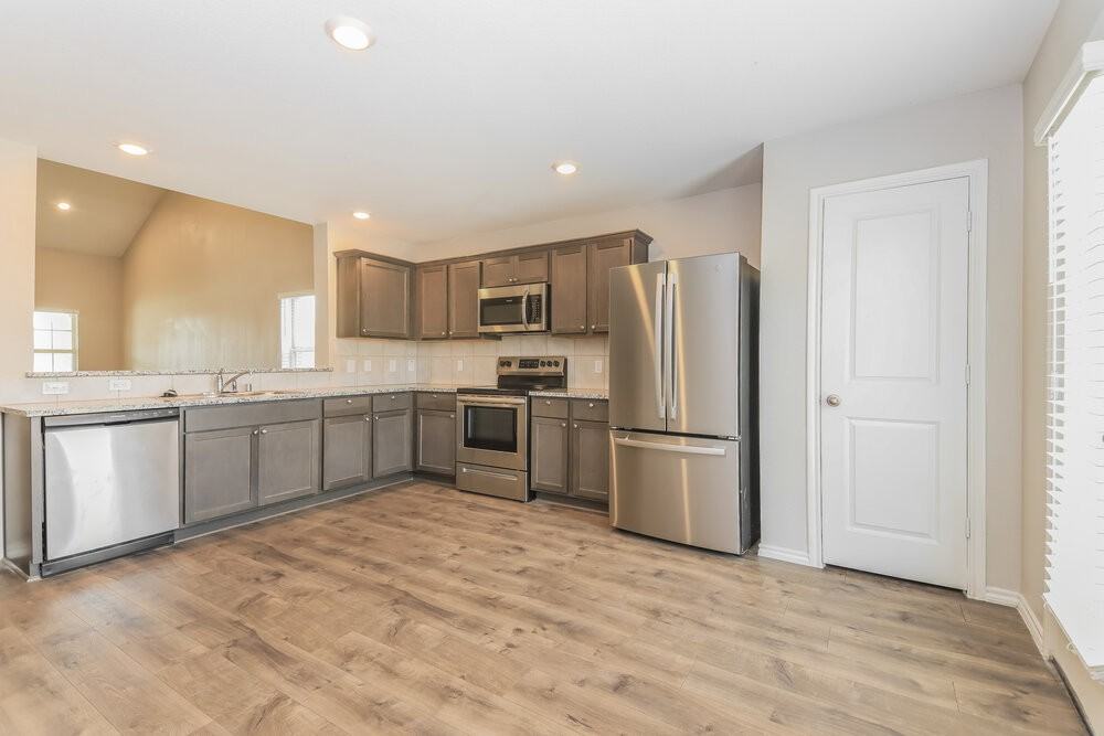 2609 Hutchins Dr - Photo 7 of 17