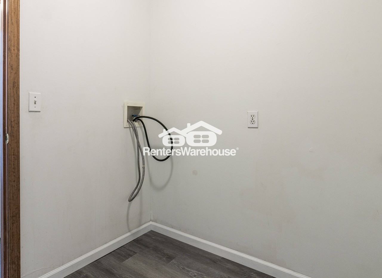 1500 Galway Ct - Photo 7 of 19
