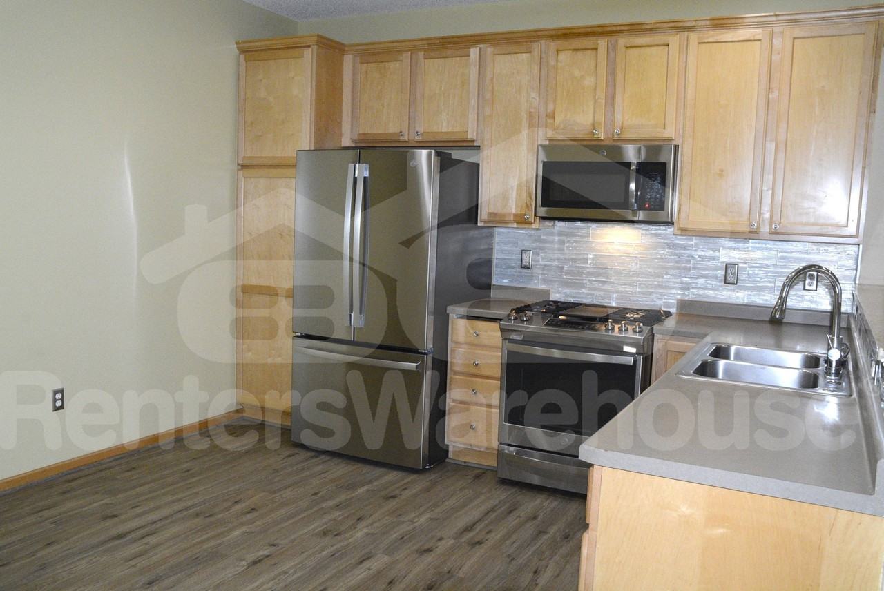 11239 Preswick Blvd - Photo 2 of 20