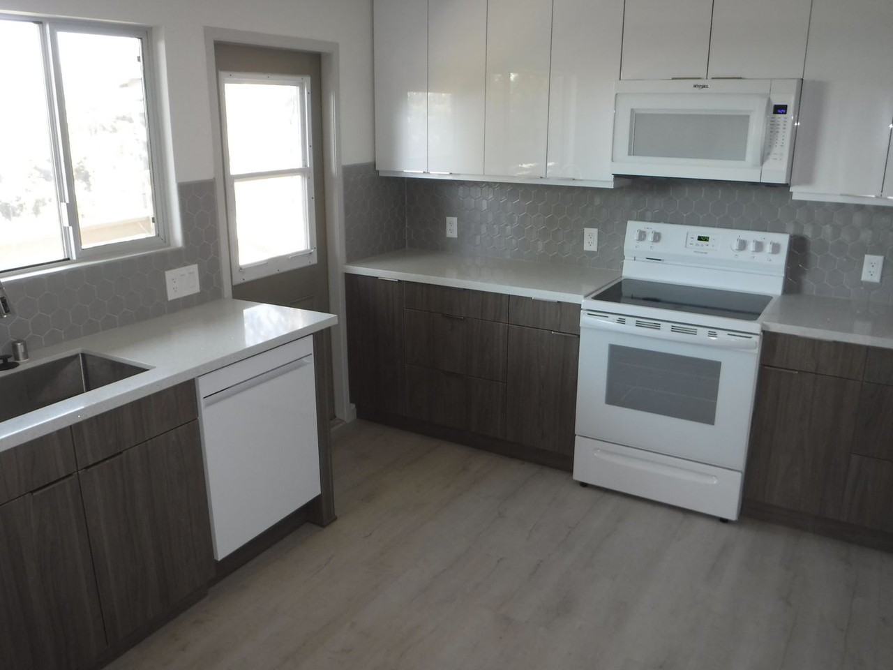 9120 San Juan Pl - Photo 4 of 30