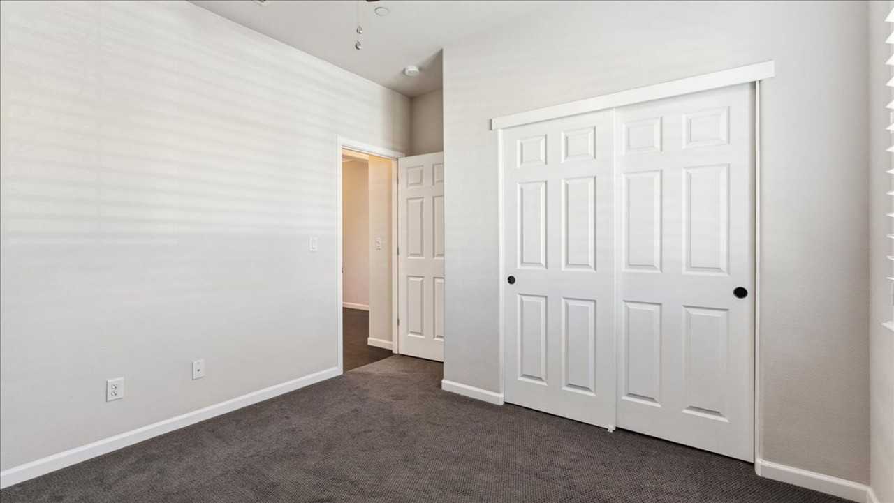 1875 Verrazona Dr - Photo 5 of 28