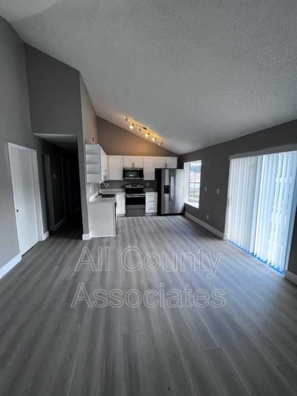 2684 Rae Ct - Photo 2 of 15