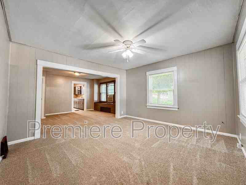 1231 S Hardy Ave - Photo 3 of 15