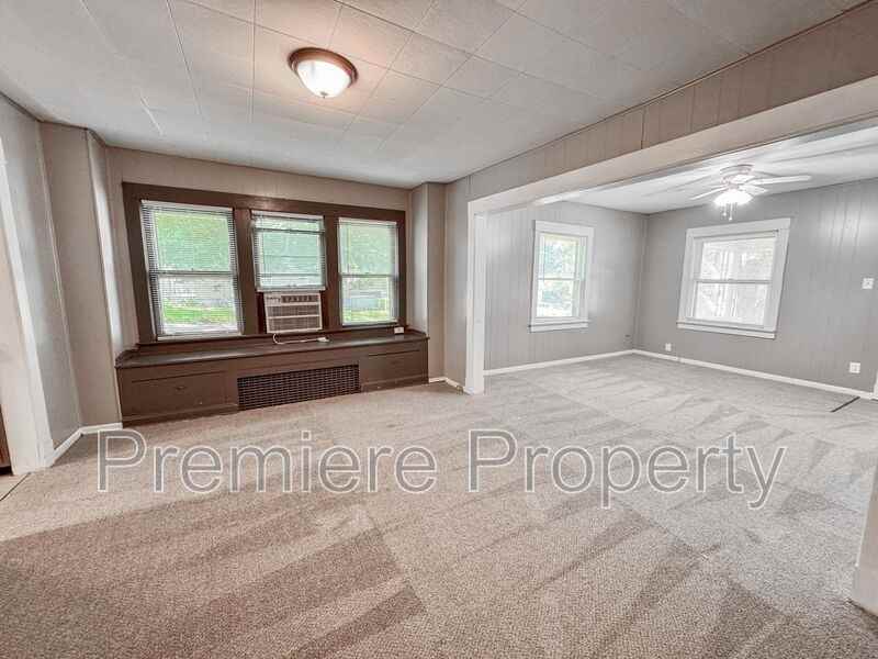 1231 S Hardy Ave - Photo 3 of 14